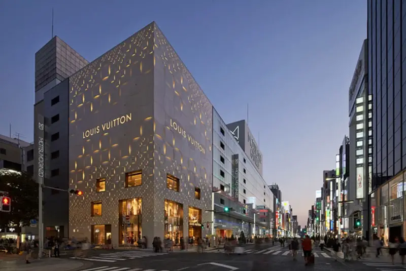 LV Tokyo-min